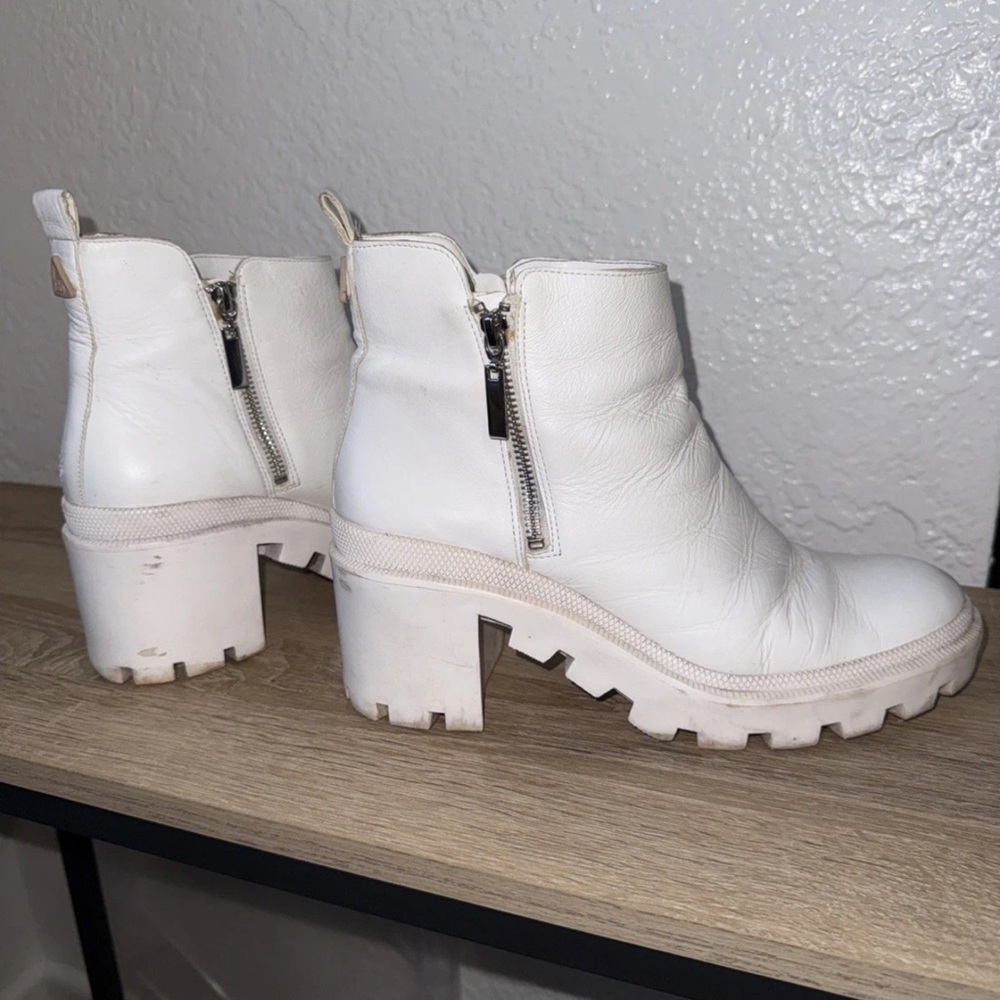 Gianni Bini White Boots Platform Festival Wear Size 9.5